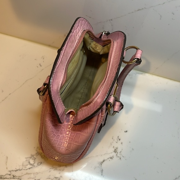 Pink Y2K Guess Purse - Picture 4 of 10